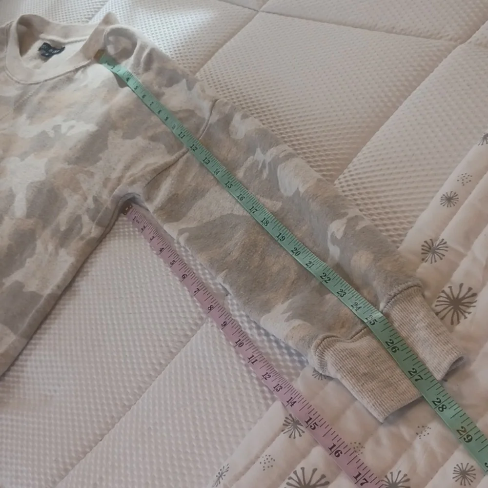 ☀️Ocean Drive Camo Sweatshirt - Picture 5 of 8